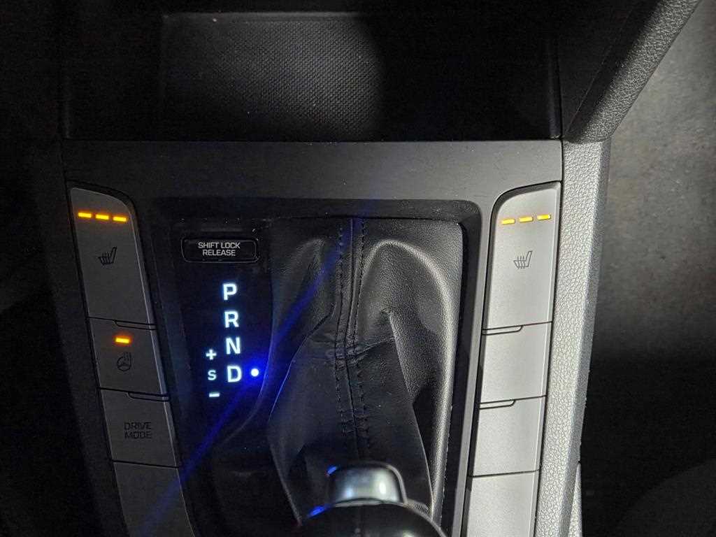 HYUNDAI Avante 2019 Blanco - Importación desde Corea - HF Imports Iquique - Foto 17