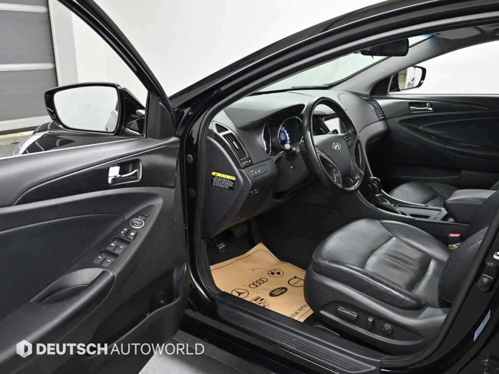 HYUNDAI Sonata - Vista 11