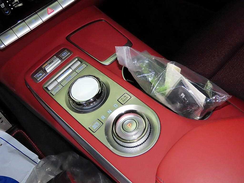 Genesis GV70 - Vista 12