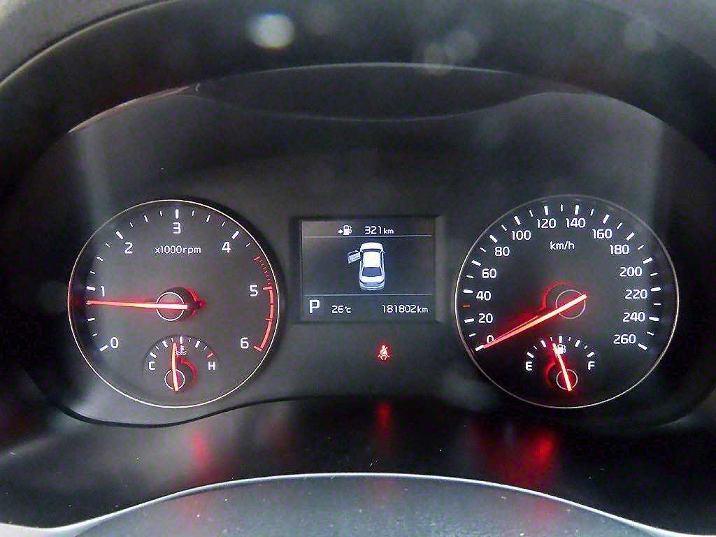 KIA K7 - Vista 9