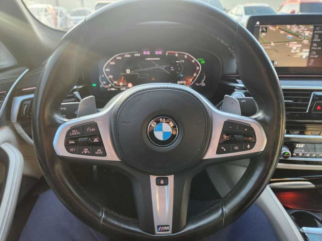 BMW 5 Series - Vista 8