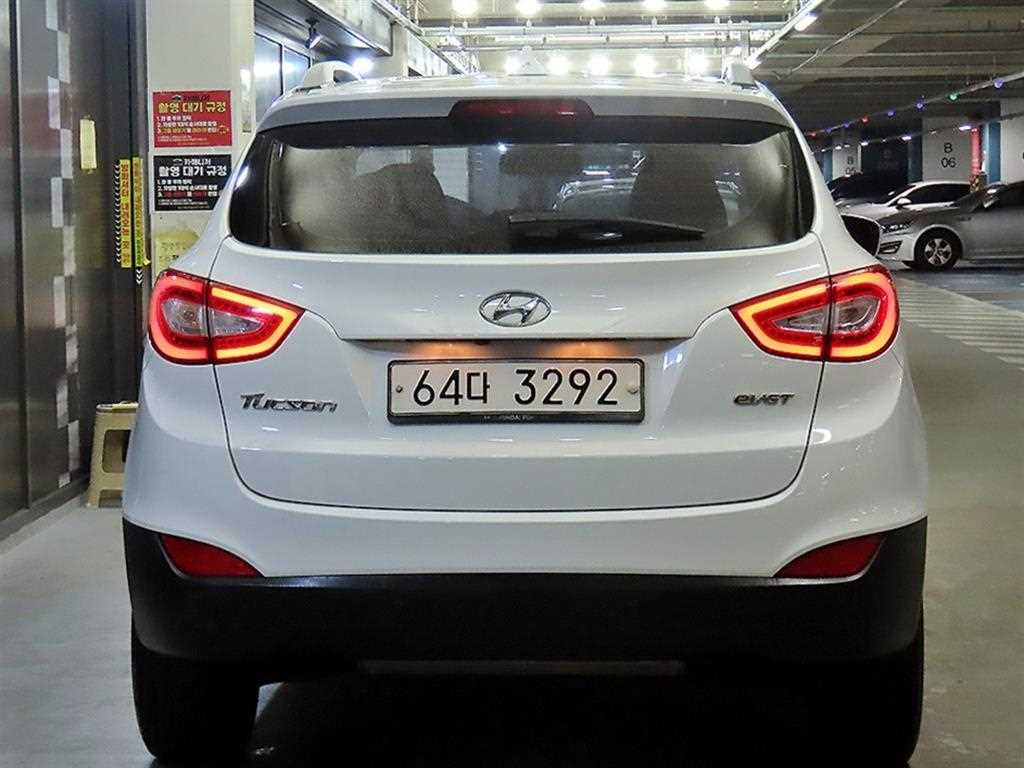 HYUNDAI Tucson - Vista 5