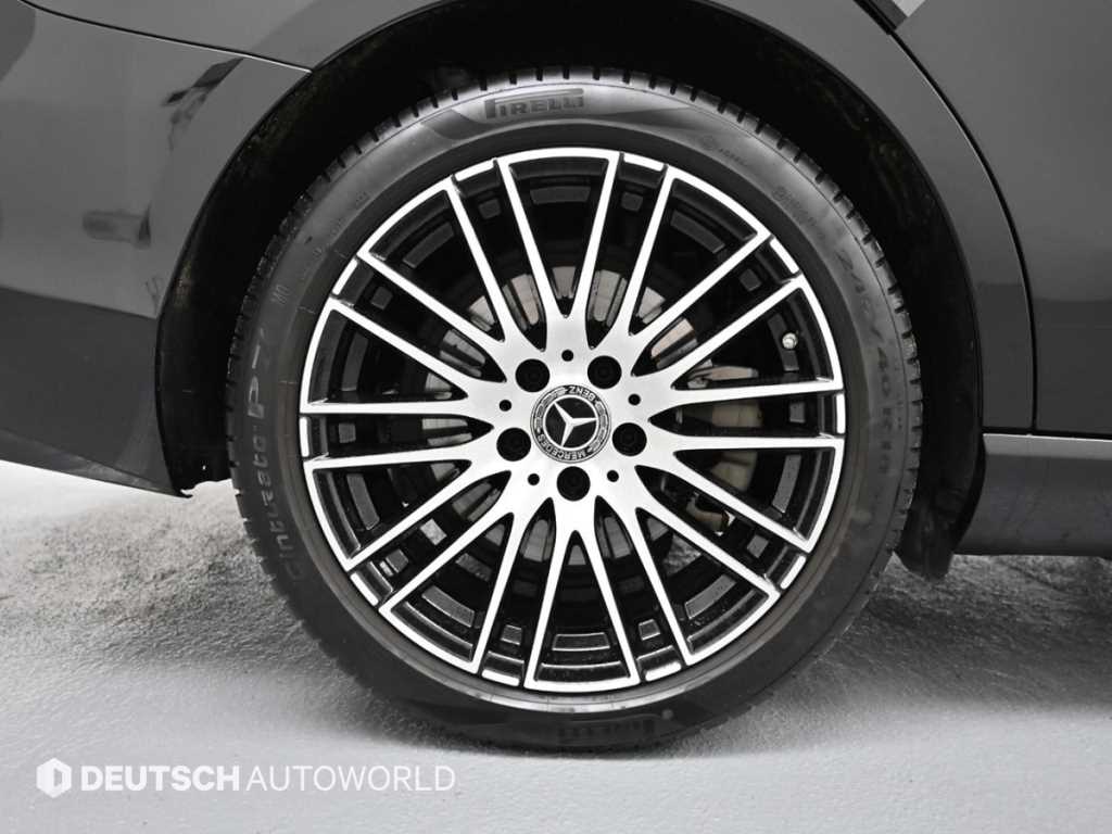 Mercedes Benz C Class - Vista 5