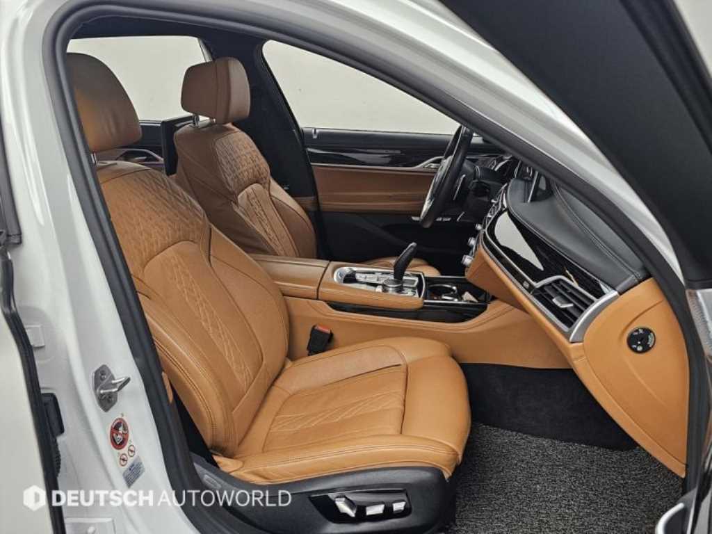 BMW 7 Series - Vista 11