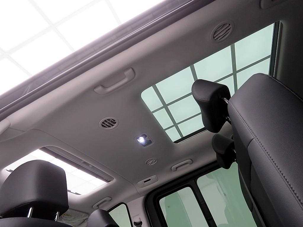 HYUNDAI Staria - Vista 10