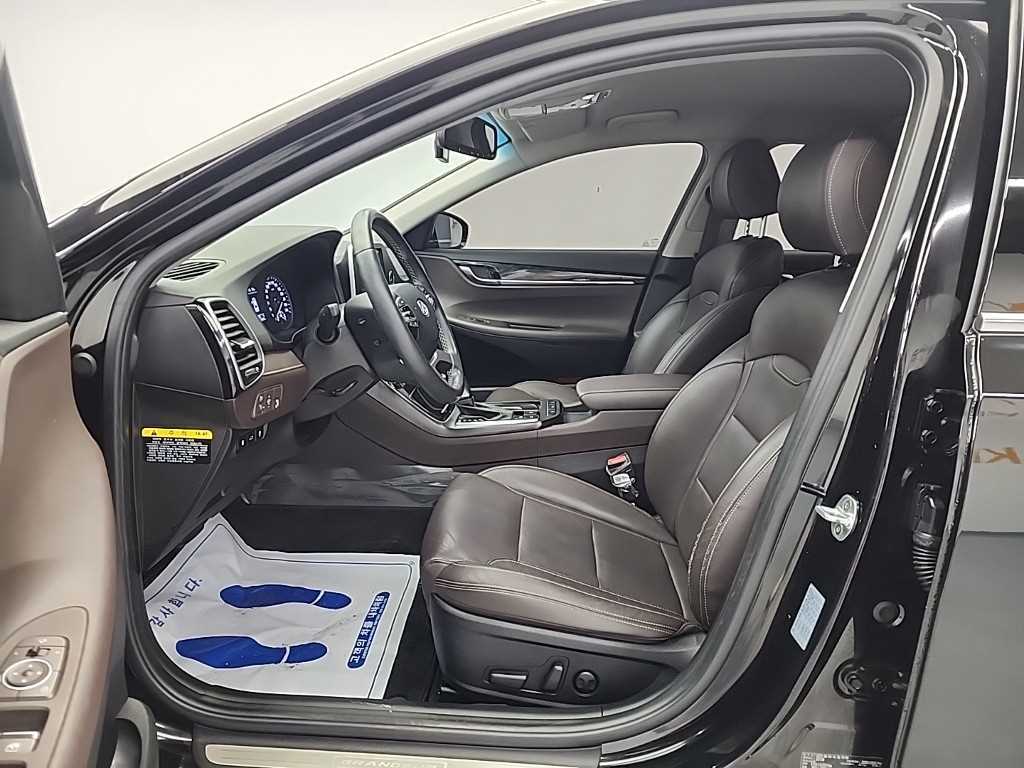 HYUNDAI Grandeur - Vista 11