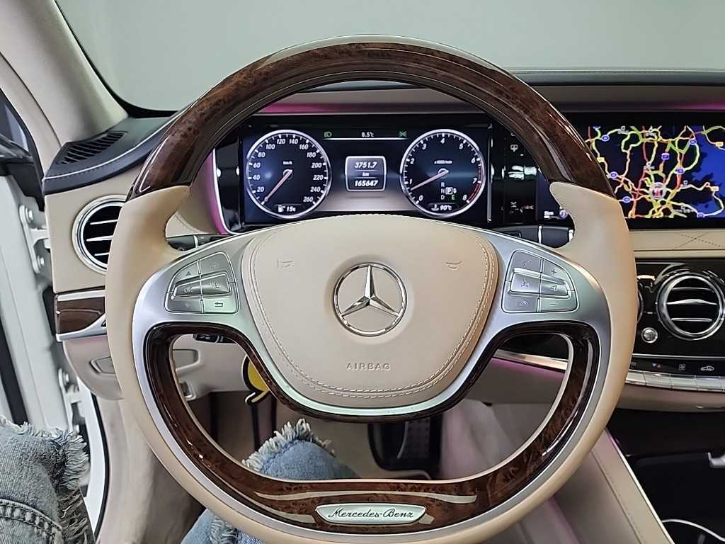 Mercedes Benz S Class - Vista 9