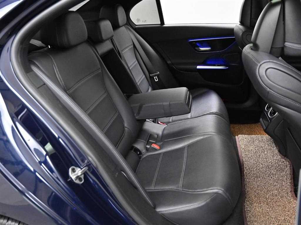 Mercedes Benz C Class - Vista 12