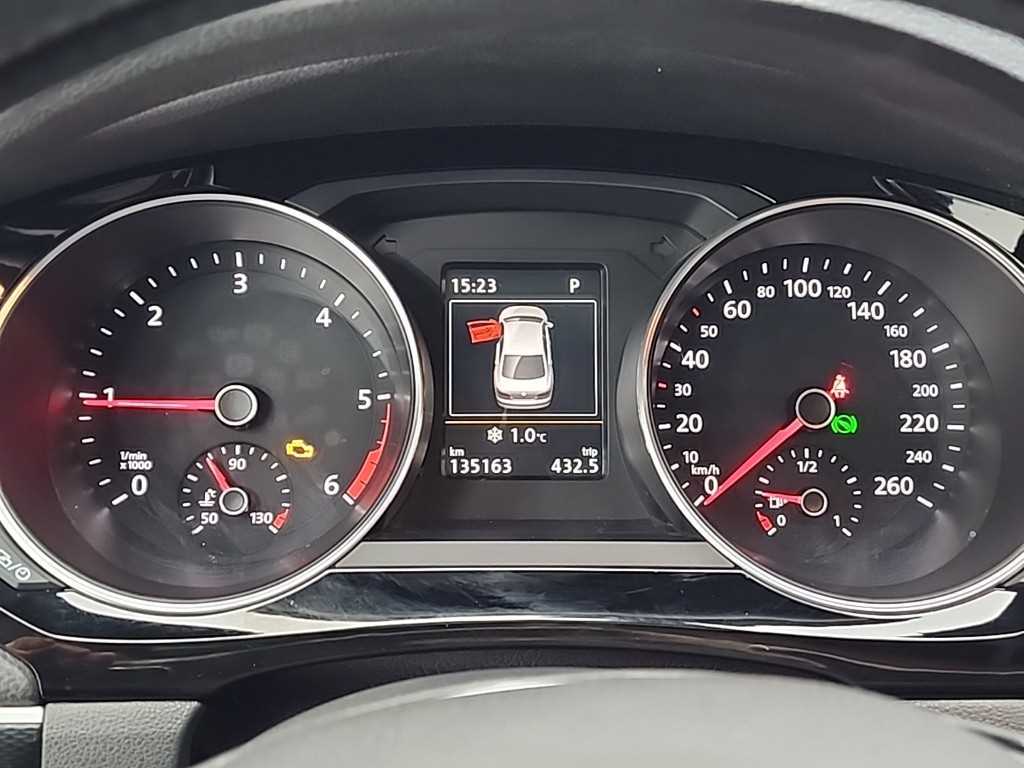 Volkswagen Jetta - Vista 6