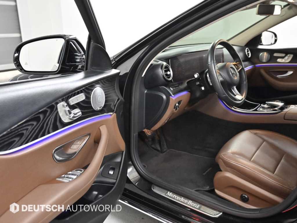 Mercedes Benz E class - Vista 11