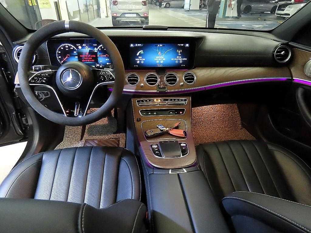 Mercedes Benz E class - Vista 10