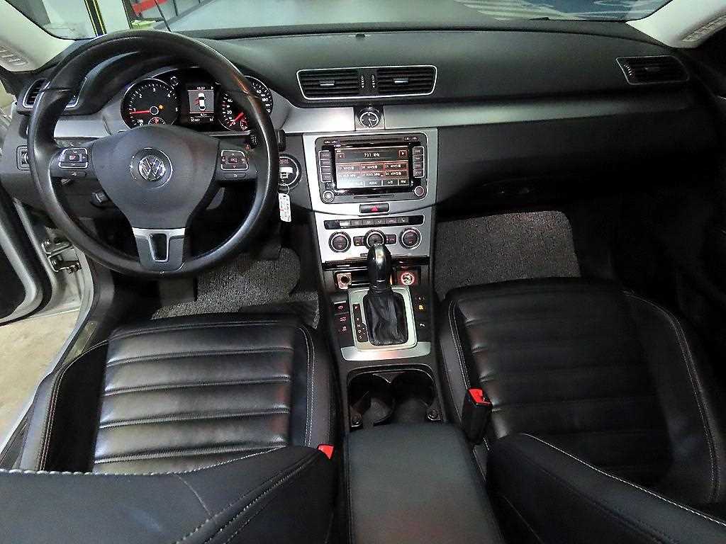 Volkswagen CC - Vista 10