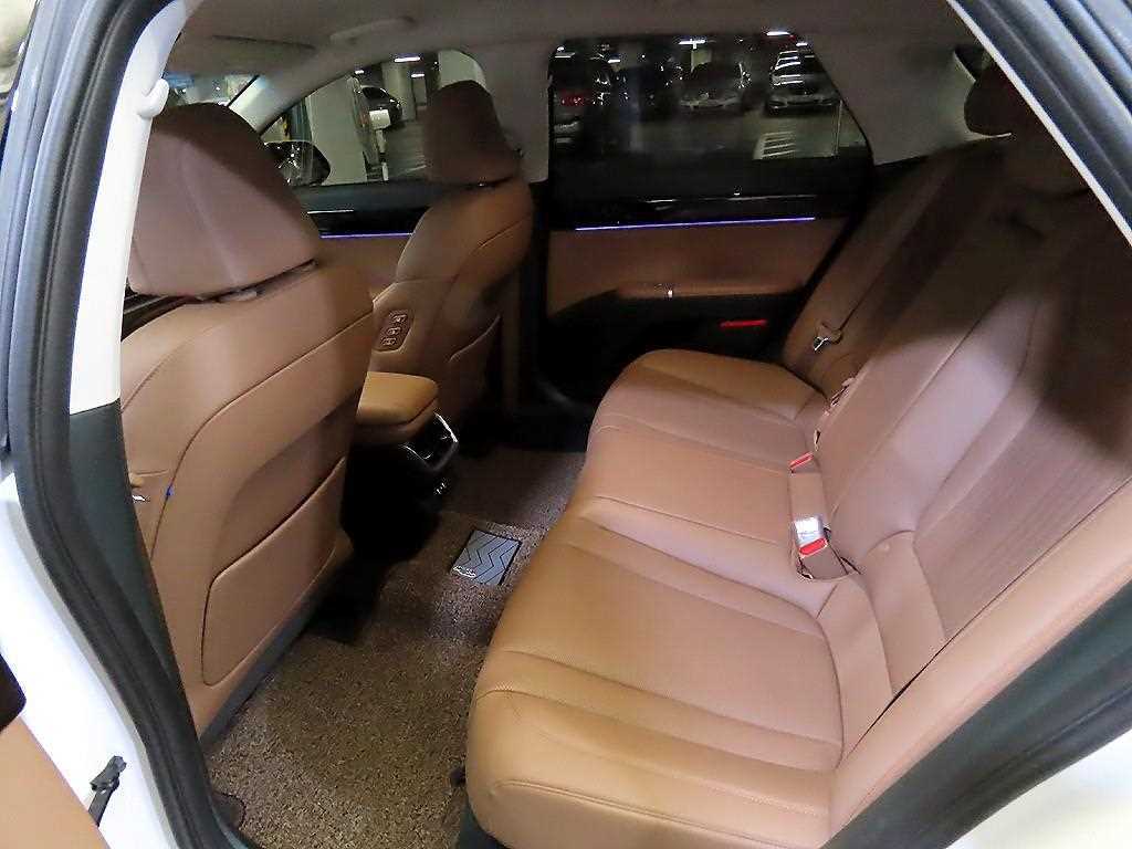 HYUNDAI Grandeur - Vista 7