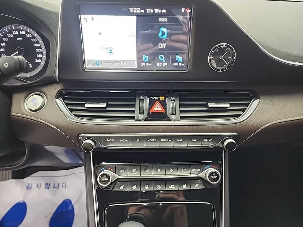 HYUNDAI Grandeur - Vista 10