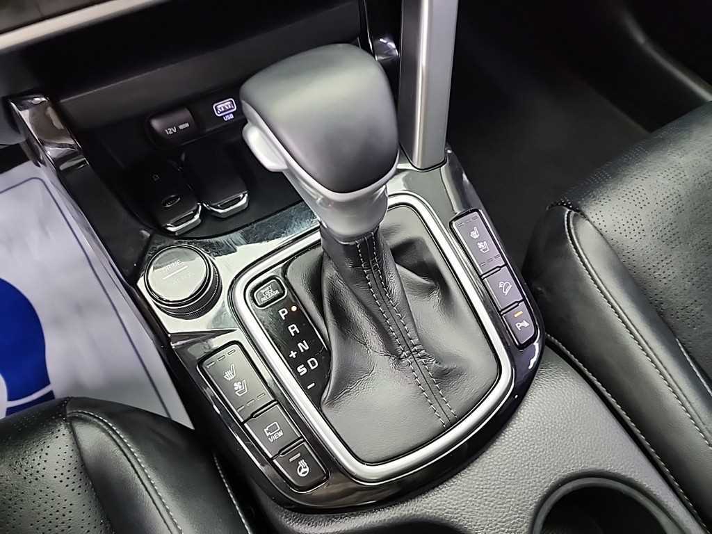 KIA Seltos - Vista 8