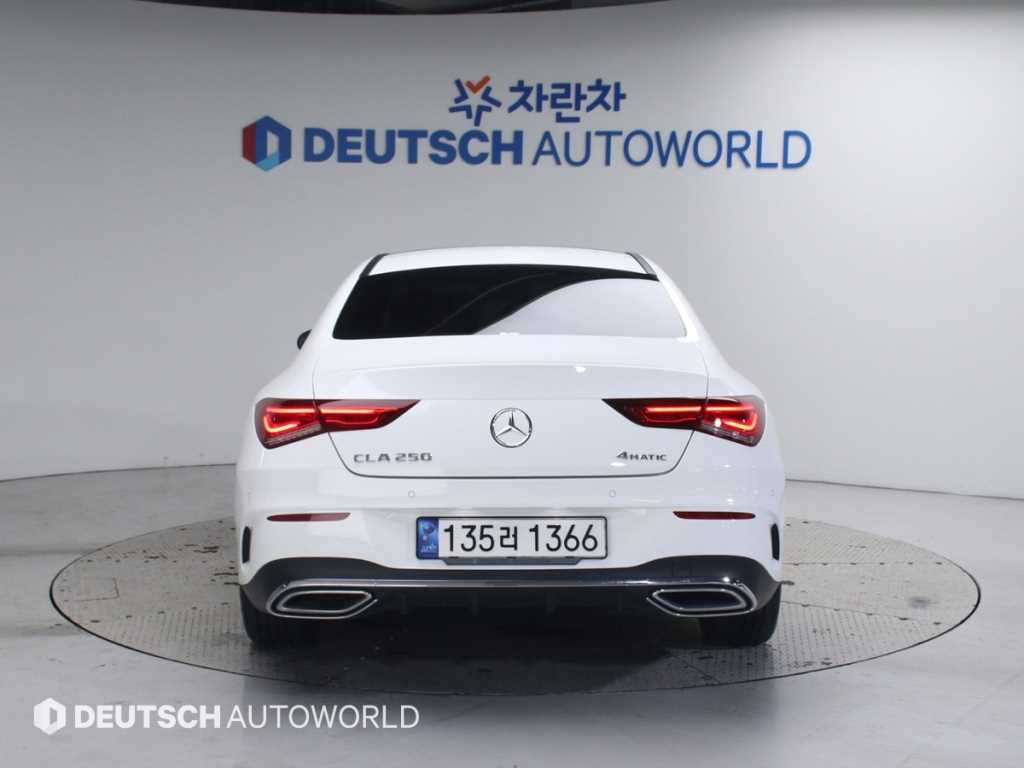 Mercedes Benz CLA Class - Vista 4