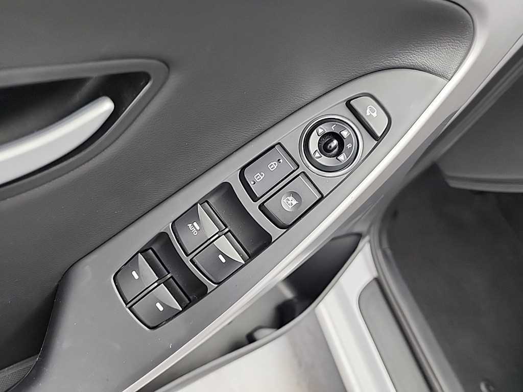 HYUNDAI i30 2016 Blanco - Importación desde Corea - HF Imports Iquique - Foto 17