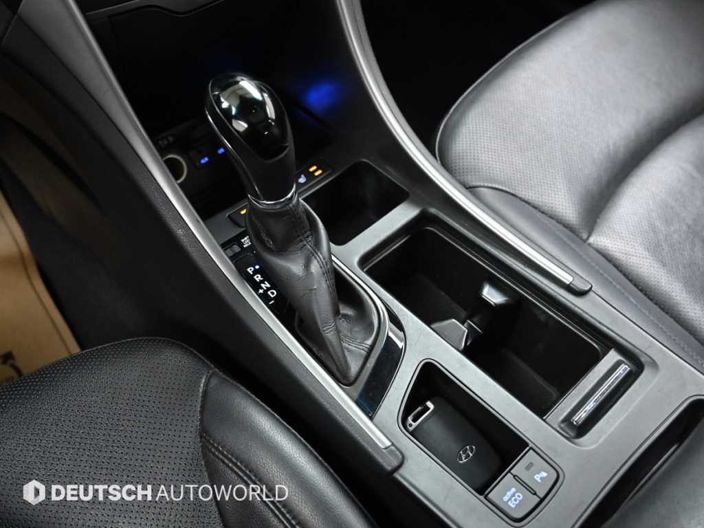 HYUNDAI Sonata - Vista 9