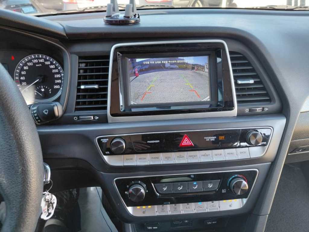 HYUNDAI Sonata - Vista 7