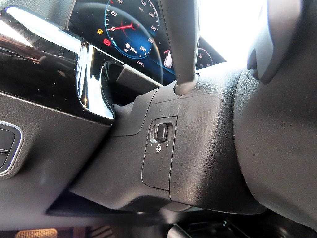 Mercedes Benz GLA Class - Vista 12