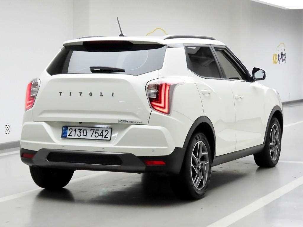 Ssangyong Tivoli - Vista 4