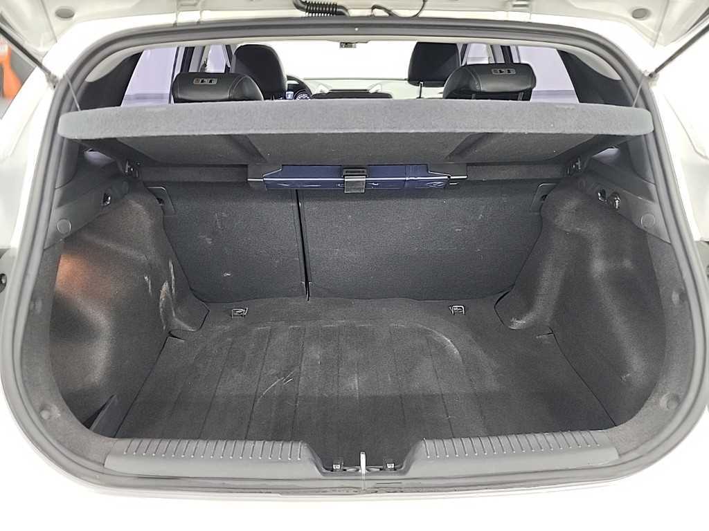 HYUNDAI i30 2016 Blanco - Importación desde Corea - HF Imports Iquique - Foto 18