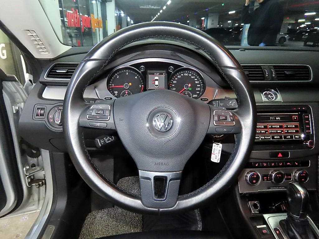 Volkswagen CC - Vista 8