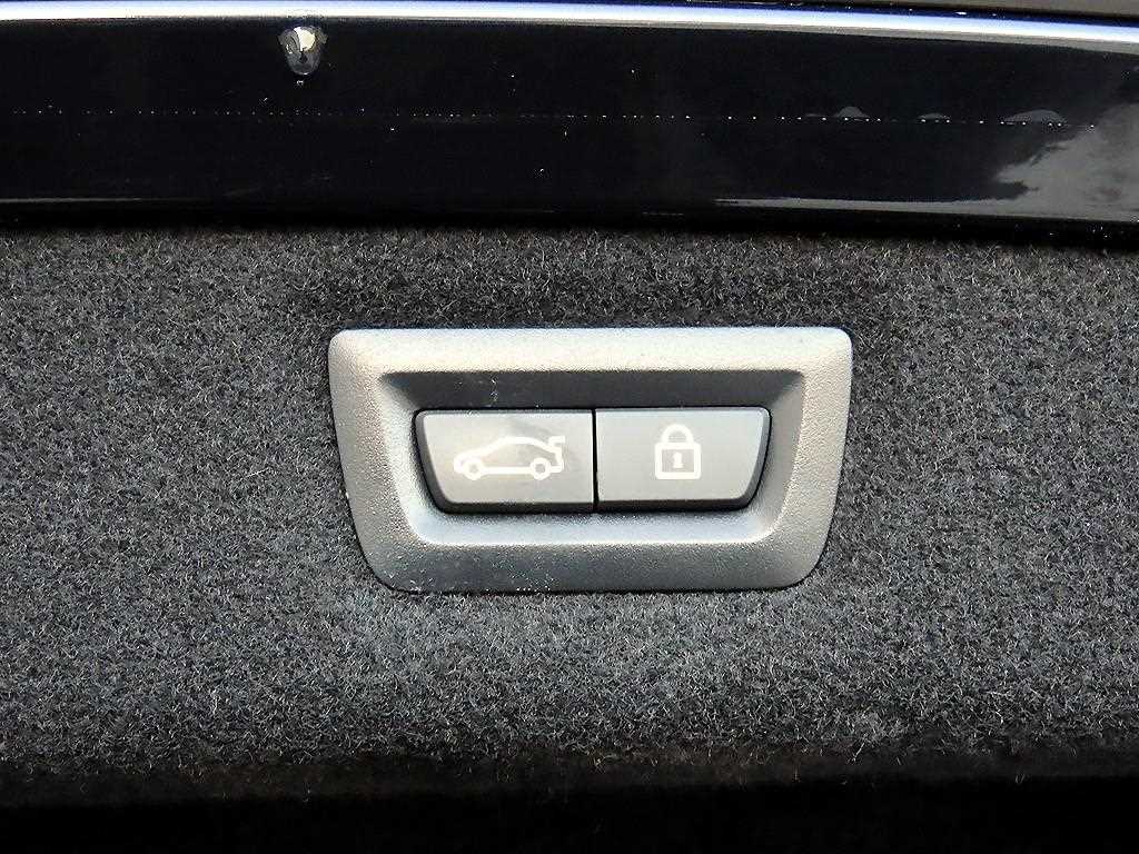 BMW 8 Series 2021 Negro - Importación desde Corea - HF Imports Iquique - Foto 17