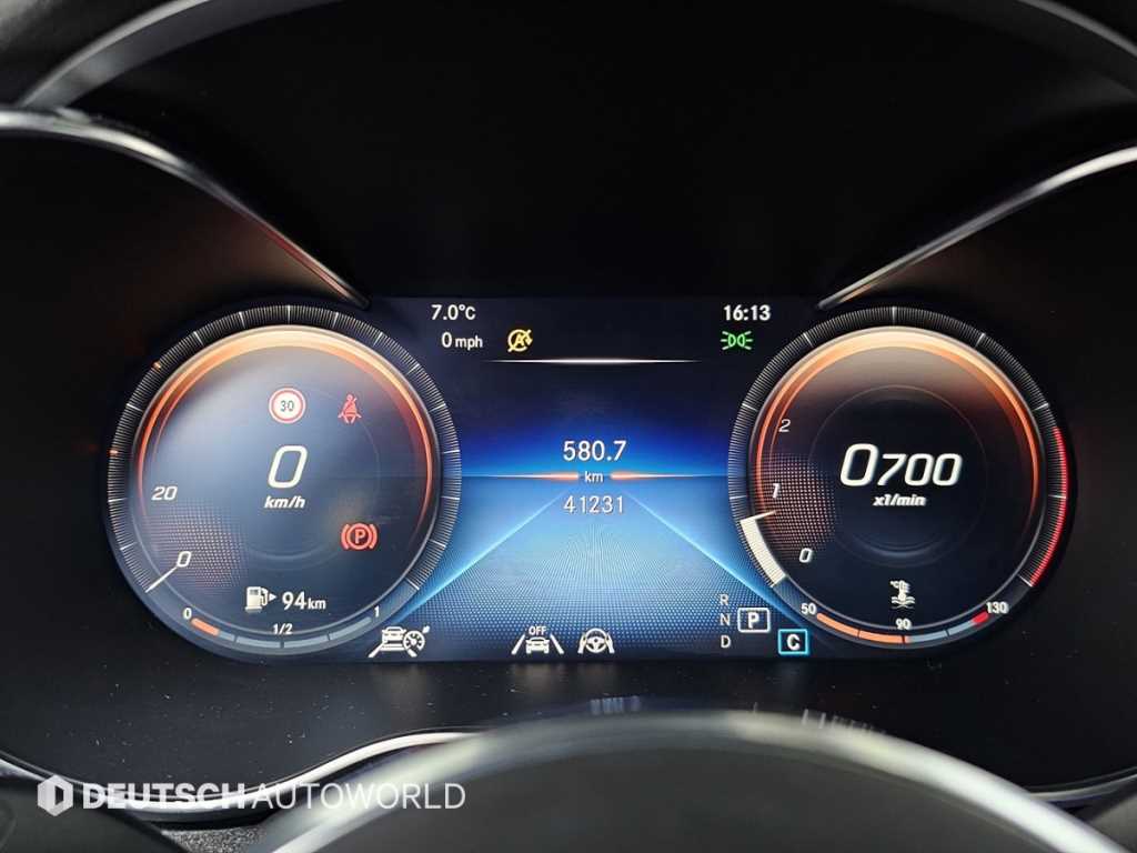 Mercedes Benz GLC Class - Vista 8