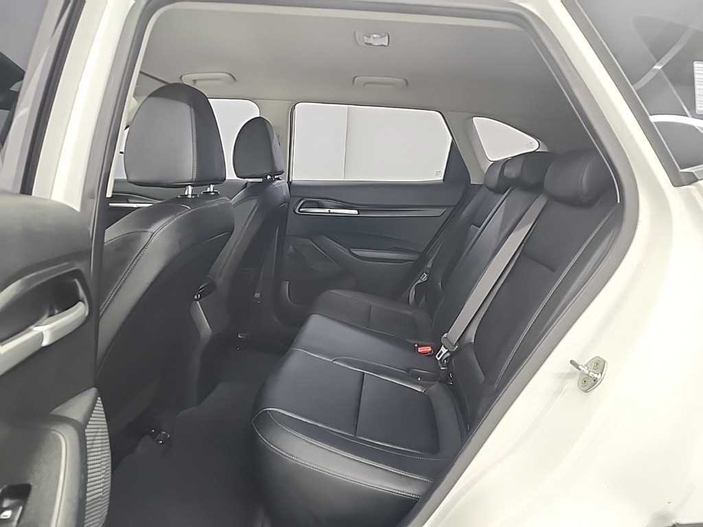 KIA Seltos - Vista 12