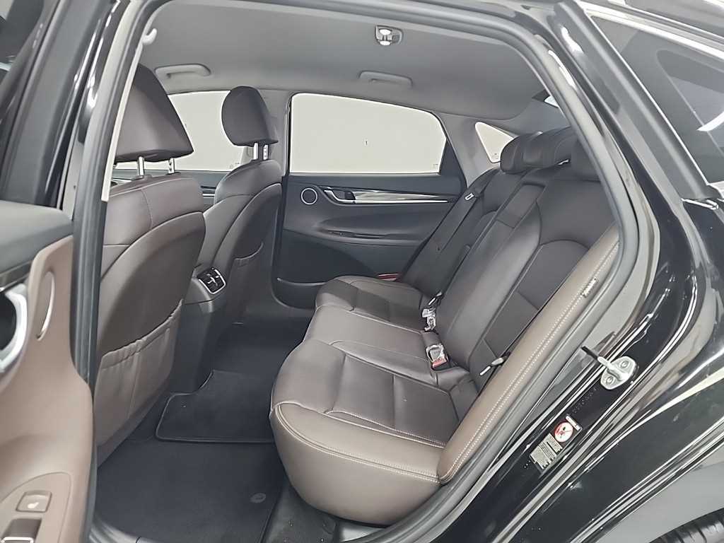 HYUNDAI Grandeur - Vista 12