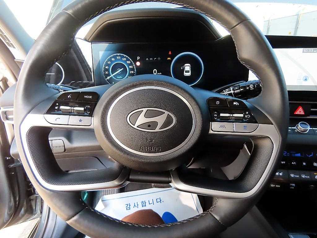 HYUNDAI Avante - Vista 8