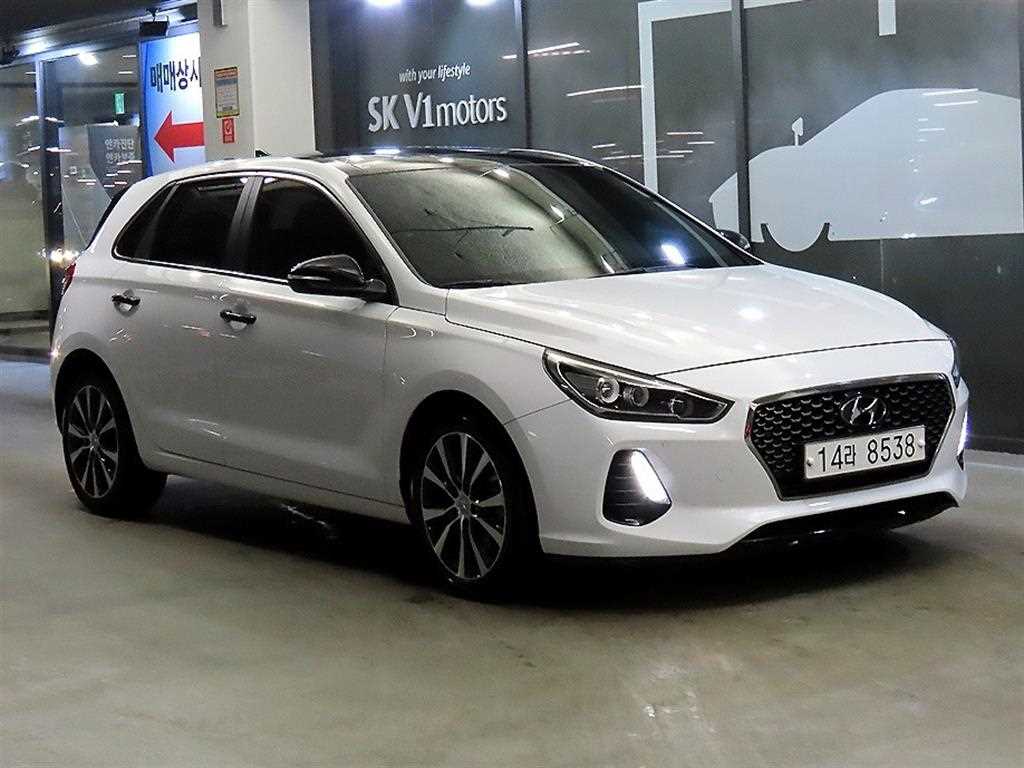 HYUNDAI i30