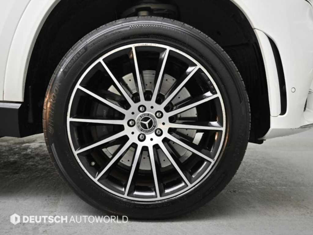 Mercedes Benz GLE Class - Vista 5