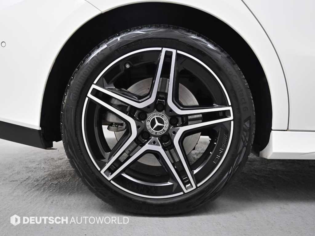 Mercedes Benz CLA Class - Vista 5