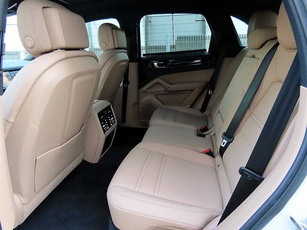 Porsche Cayenne - Vista 6