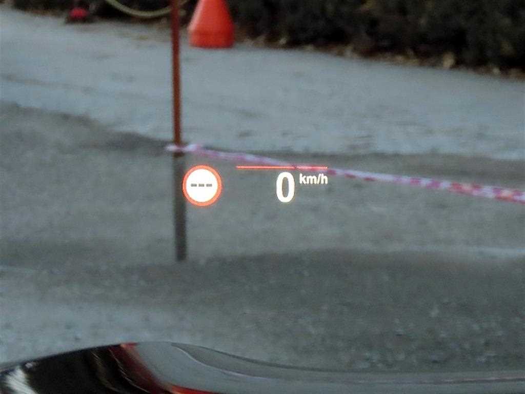 BMW 8 Series - Vista 10