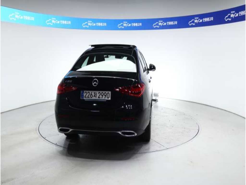 Mercedes Benz C Class - Vista 4