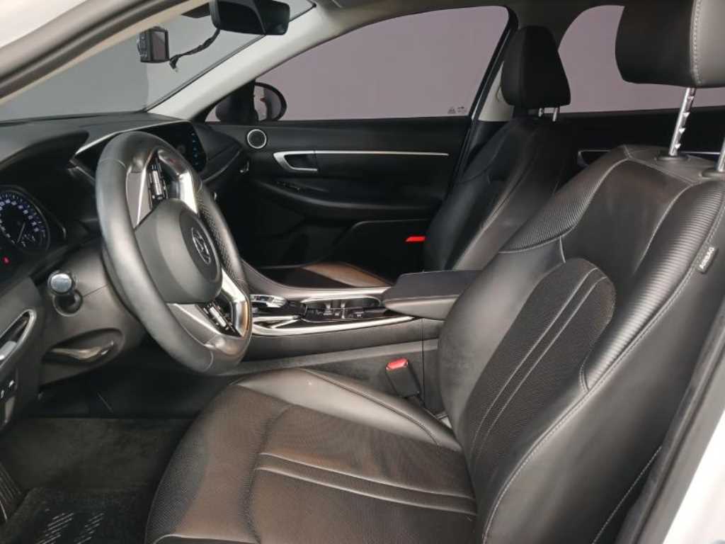 HYUNDAI Sonata - Vista 7