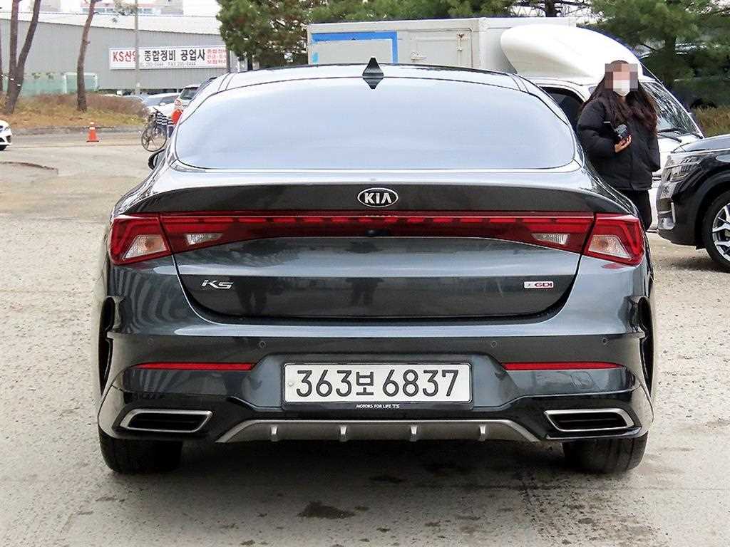 KIA K5 - Vista 5