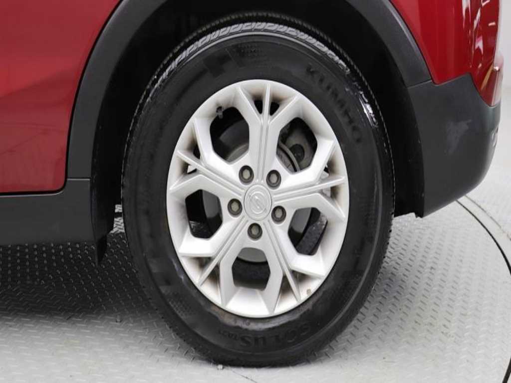 Ssangyong Tivoli - Vista 6