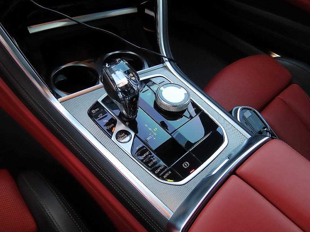 BMW 8 Series - Vista 11