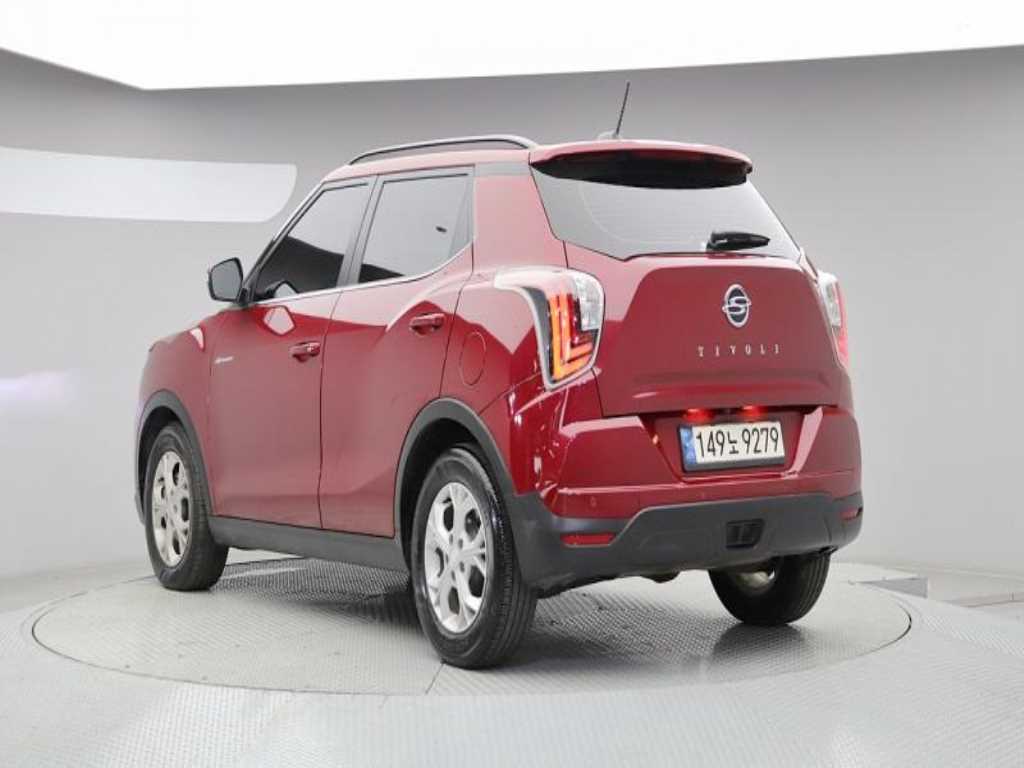 Ssangyong Tivoli - Vista 2