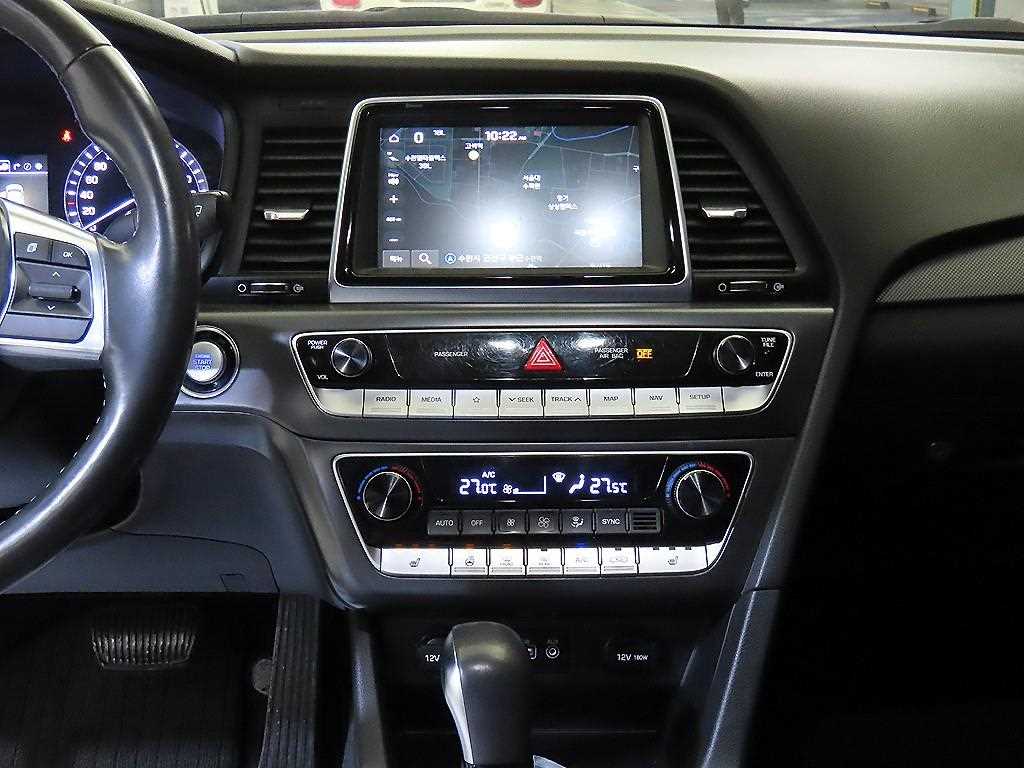 HYUNDAI Sonata - Vista 11