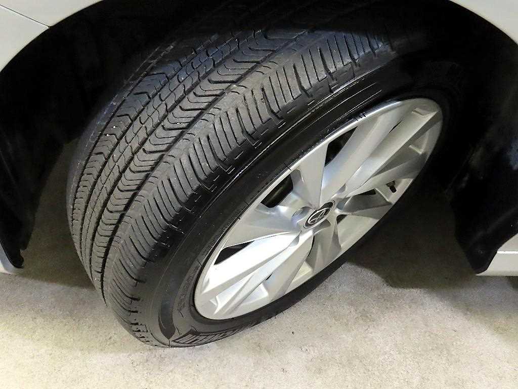 Toyota Camry 2023 Plateado - Importación desde Corea - HF Imports Iquique - Foto 19