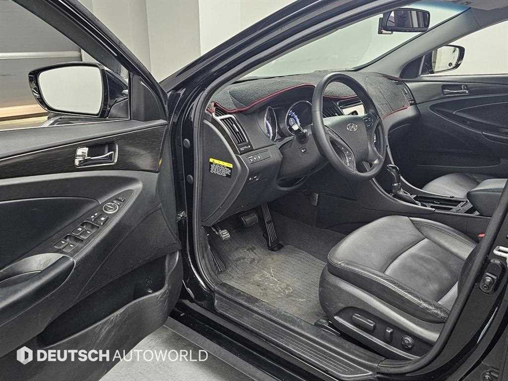 HYUNDAI Sonata - Vista 11