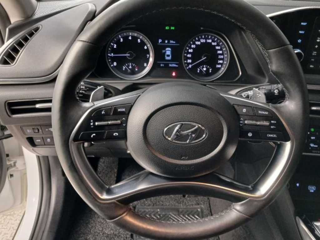 HYUNDAI Sonata - Vista 11