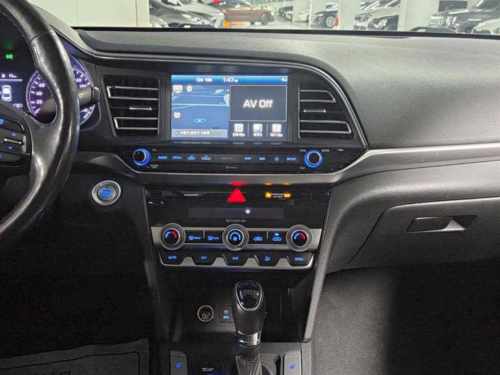 HYUNDAI Avante 2019 Blanco - Importación desde Corea - HF Imports Iquique - Foto 15