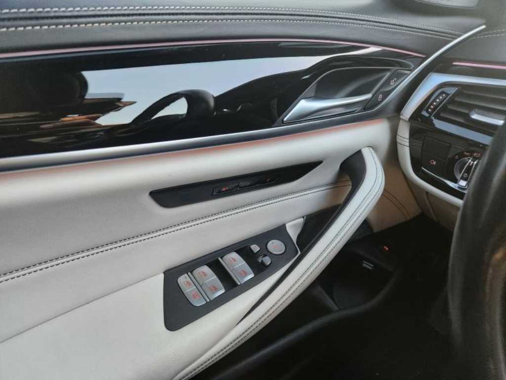 BMW 5 Series - Vista 6