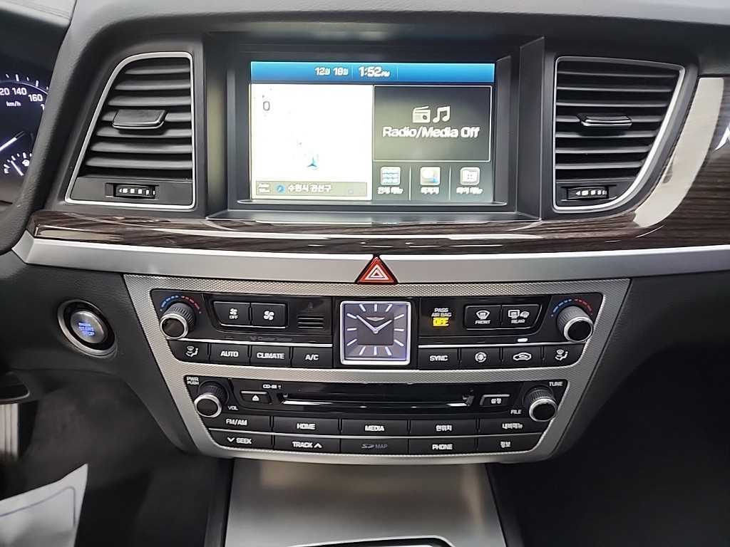 Genesis G80 - Vista 10
